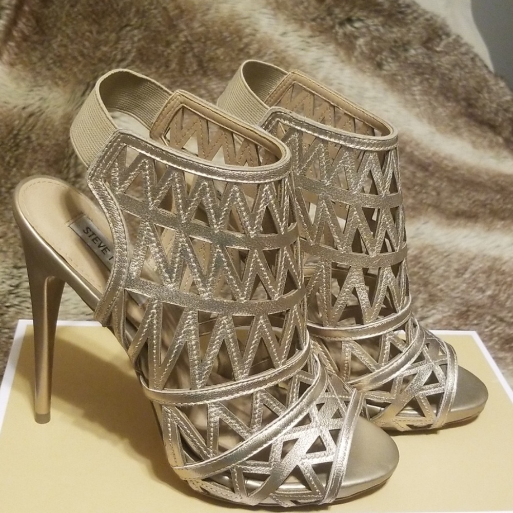 Gold Steve Madden heels
